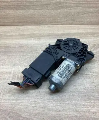 Volkswagen PASSAT B5 Front door electric window regulator 3B4837752CQ 101434202 WithPlug