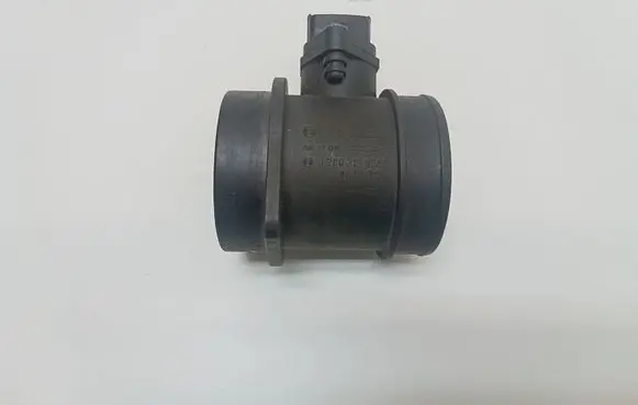 Volvo S60 Mass air flow meter 8670115