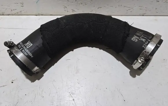 Air intake hose/pipe