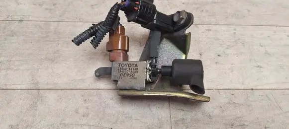 Toyota Corolla Verso E121 Turbo solenoid valve 2586064140 1846003600 8942120210
