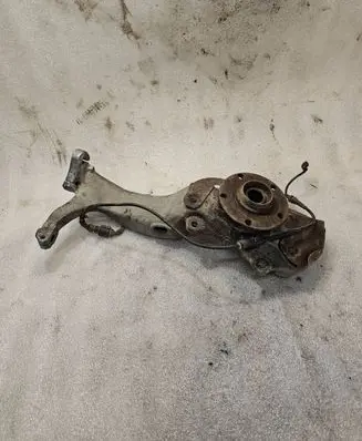 Audi A8 S8 D2 4D Front wheel hub 4D0407258