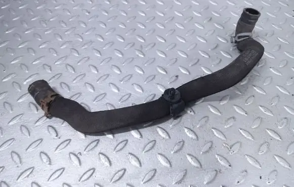 Audi A8 S8 D4 4H Engine coolant pipe/hose 4H0121061B