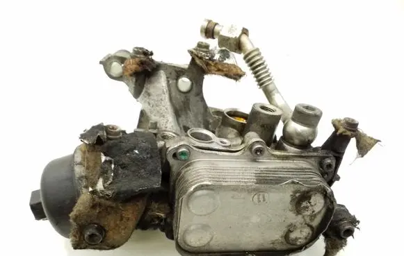 Alfa Romeo Giulietta Oil filter mounting bracket