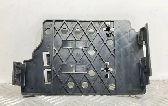 Audi A1 Engine control unit holder 6R0906507F