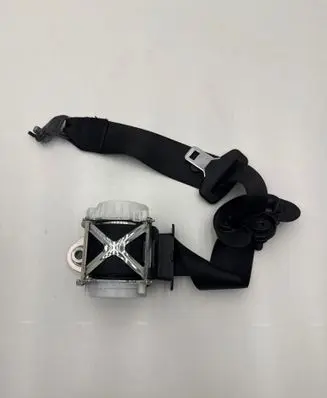 BMW 1 F20 F21 Front seatbelt S2724330805