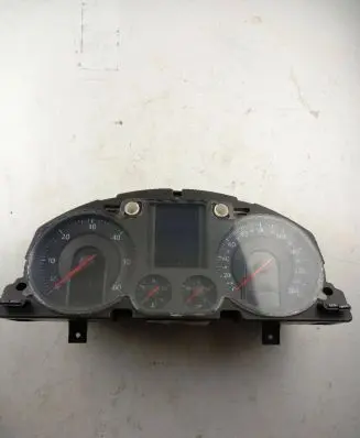 Volkswagen PASSAT B6 Speedometer (instrument cluster) 3C0920870G V0032000