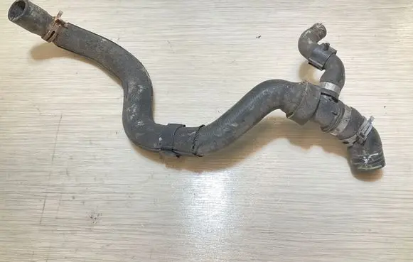 Volkswagen Polo V 6R Engine coolant pipe/hose 6R0121051