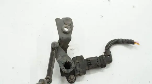 Peugeot 3008 II Front air suspension height level sensor 9811765080ACR 9811765080