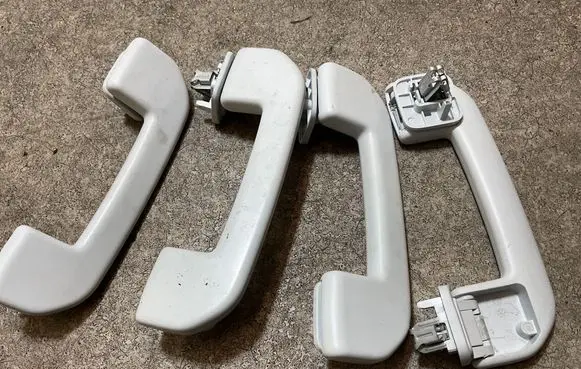 Opel Grandland X A set of handles for the ceiling 