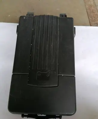Volkswagen Touran I Other engine bay part 1K0915443A