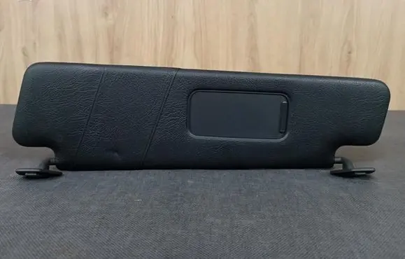 Sun visor