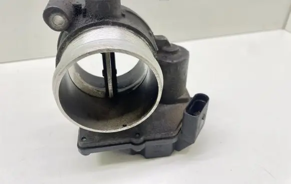 Audi A4 S4 B7 8E 8H Throttle valve 059145950J