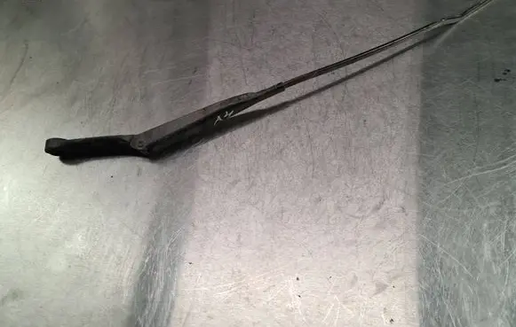 Audi A4 S4 B5 8D Front wiper blade arm 8D1955408A