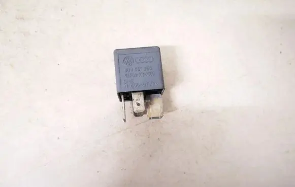 Audi A4 S4 B5 8D Other relay 8d0951253 v23134jb52-x300