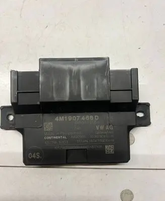Audi A4 S4 B9 Gateway control module 4M1907468D
