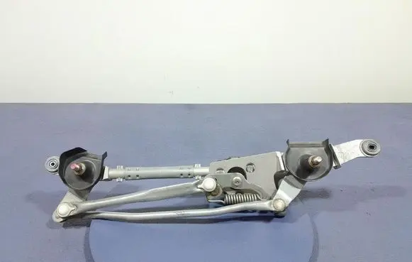 Toyota Corolla E10 Front wiper linkage and motor 8511012C80F14A