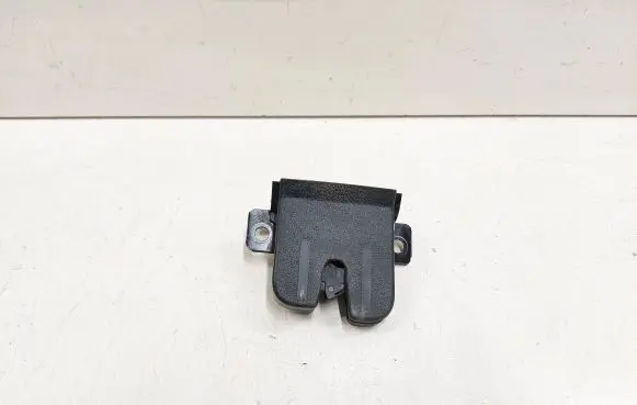 Volkswagen Touareg I Tailgate/trunk/boot lock/catch/latch 7L6827505