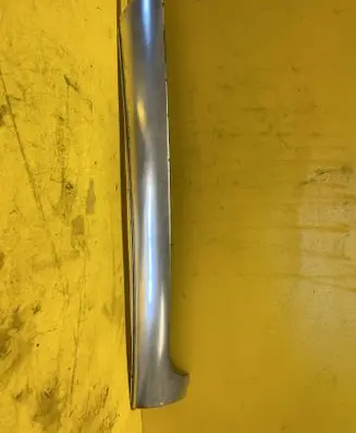 Audi A4 S4 B6 8E 8H Front door windshield rail 