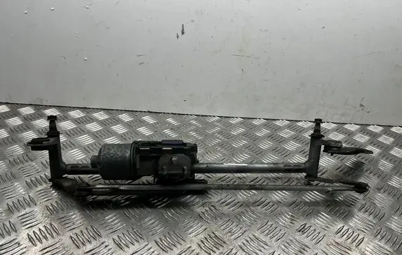 Skoda Octavia Mk2 (1Z) Front wiper linkage and motor 1Z1955119D 0390241631 1Z1955023E