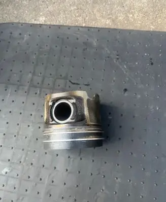 BMW 3 E90 E91 Piston 0840ZU