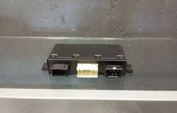 BMW 5 E39 Door control unit/module 8378773 689667 613583787739