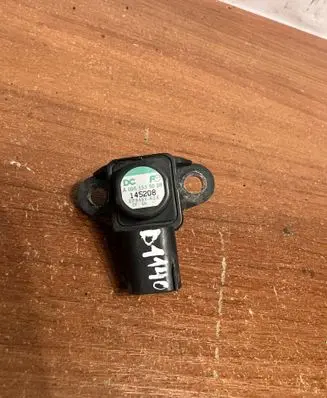Mercedes-Benz Sprinter W906 Air pressure sensor A0051535028 D1140