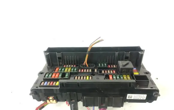 BMW 5 F10 F11 Fuse module 9252815