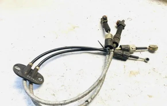 Ford Mondeo MK II Gear shift cable linkage