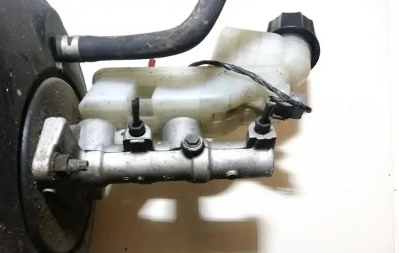 Mazda 6 Master brake cylinder 