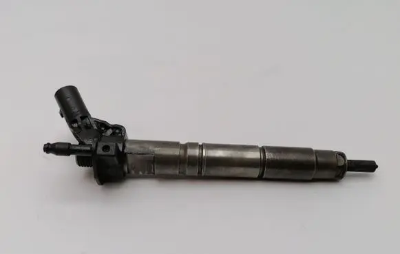 Mercedes-Benz E W211 Fuel injector A6420700587 0445113027