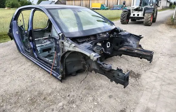 Volkswagen Golf VII Front quarter panel
