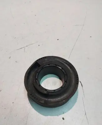 Mercedes-Benz E W210 Rear coil spring rubber mount 2103210584