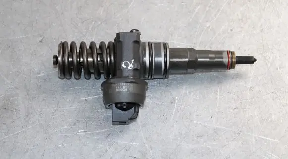 Volkswagen Caddy Fuel injector 038130073BN