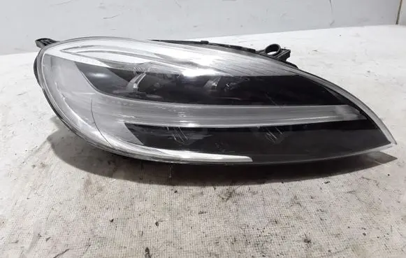 Volvo V40 Headlight/headlamp 31420448