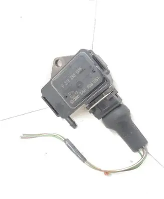 Volkswagen PASSAT B4 Air pressure sensor 0261230008 3A0906051