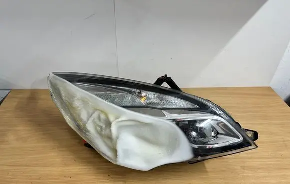 Opel Meriva B Headlight/headlamp 13372334