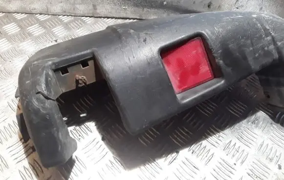 Rear bumper corner part panel trim