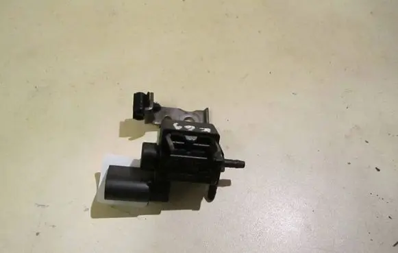 Volkswagen Polo V 6R Turbo solenoid valve 037906283C 72288006 11T138