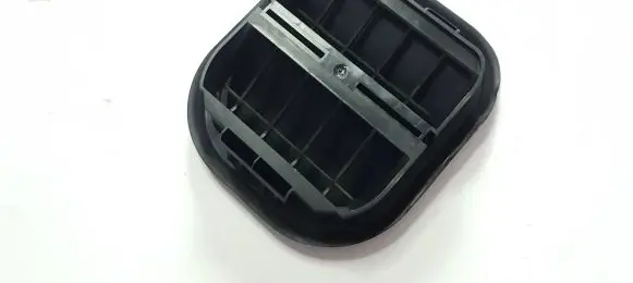 Alfa Romeo Giulia Quarter panel pressure vent C996
