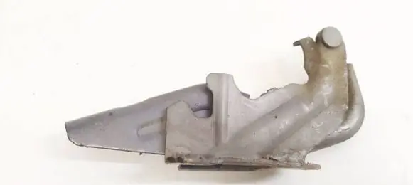 Engine bonnet/hood hinges