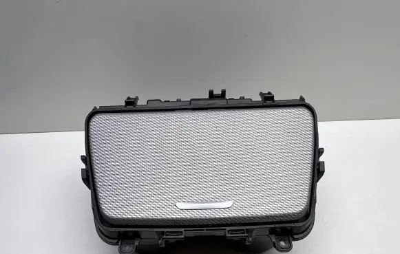 Cup holder front