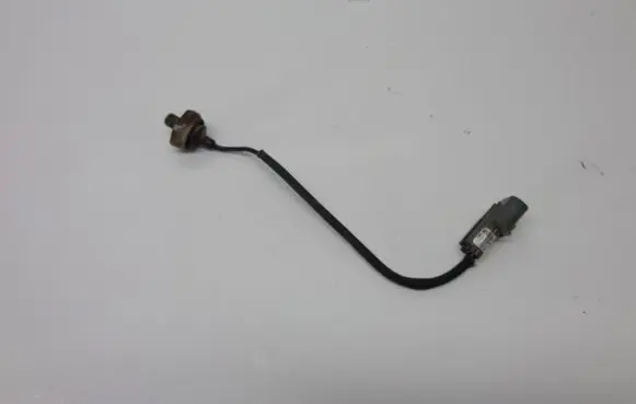 Mitsubishi Pajero Detonation knock sensor E1T15582