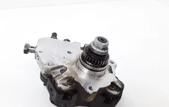 Mercedes-Benz B W245 Fuel injection high pressure pump A6400700701