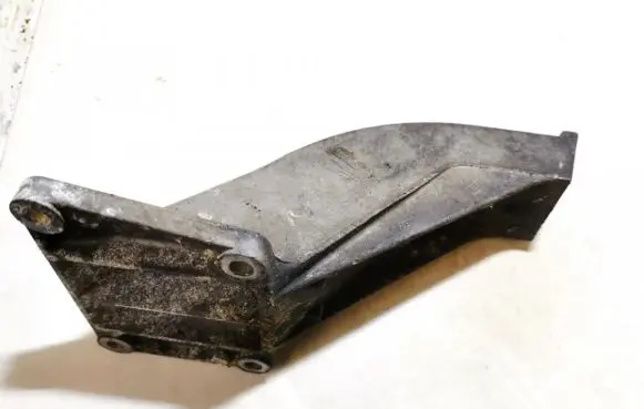 BMW 5 E39 Engine mounting bracket 22111092973