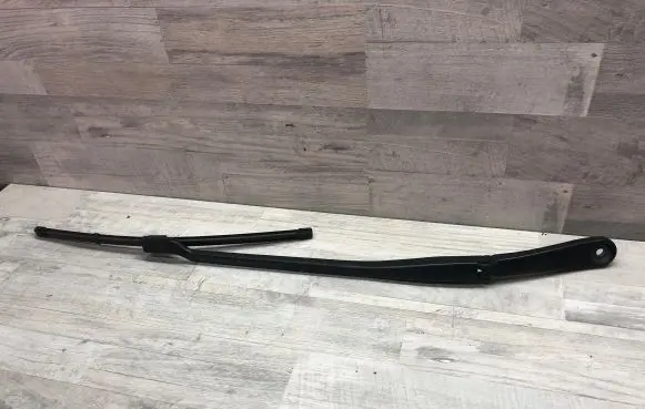 BMW 5 G30 G31 Front wiper blade arm 15272310