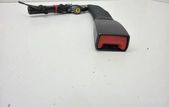 BMW 5 E60 E61 Front seatbelt buckle 9224801A 7210887 300908