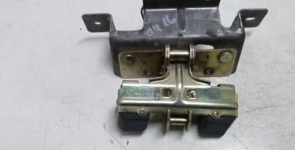Opel Frontera B Tailgate window lock/catch/latch 