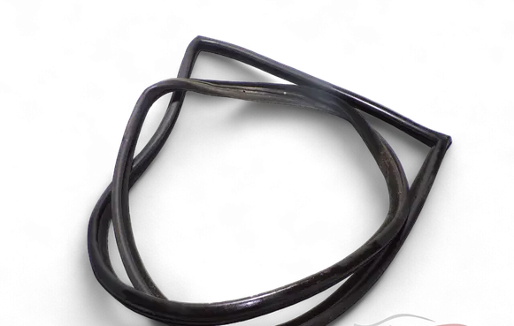 Audi 200 Rear door rubber seal (on body) 