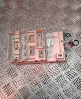 Toyota RAV 4 (XA20) Comfort/convenience module 3E270148 8273342080