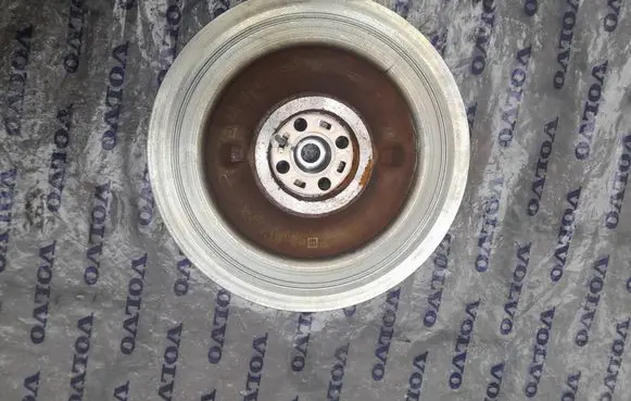 Volvo S90, V90 Crankshaft pulley P31401195